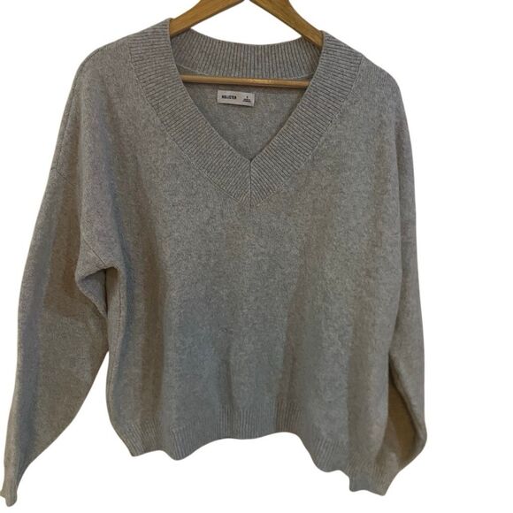 Hollister gray vneck long sleeve over sized sweater small - Picture 1 of 5